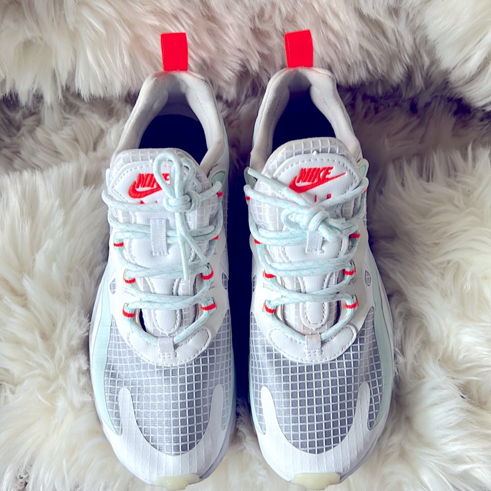 EUC Nike Airs - Picture 4 of 6